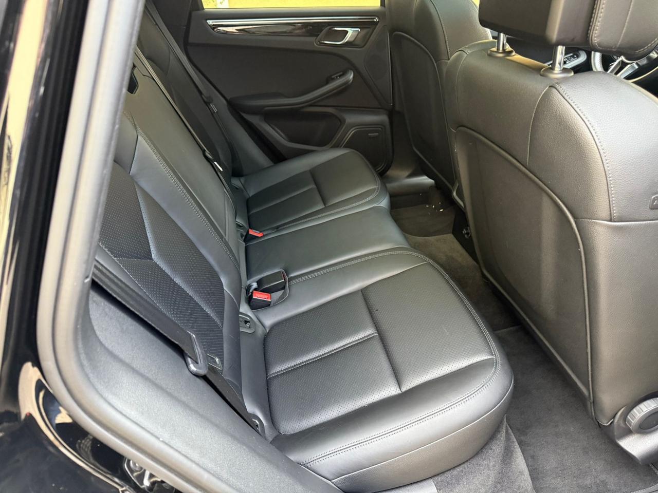Porsche Macan 3.0 S Diesel con gancio traino