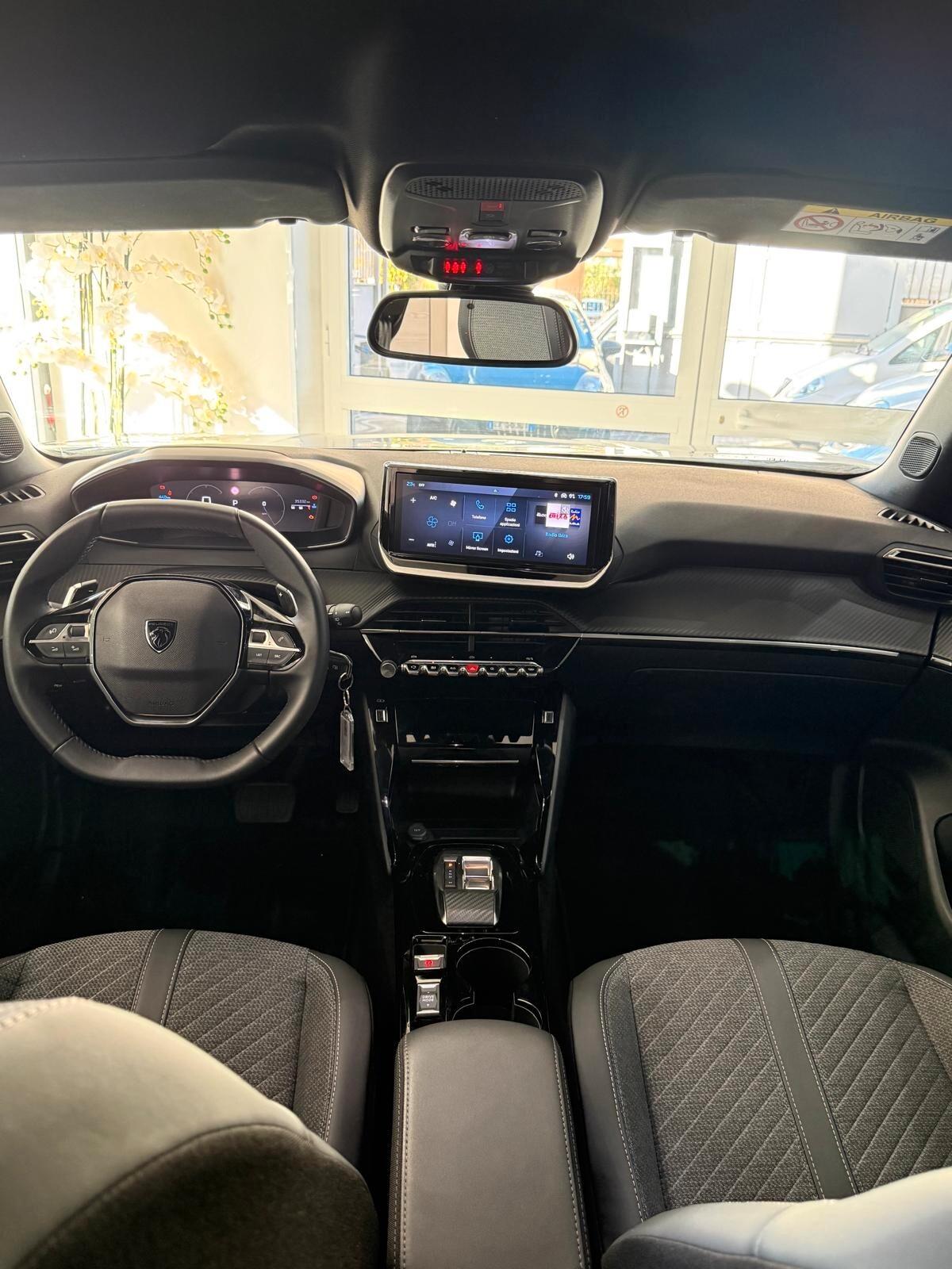 Peugeot 2008 PureTech 130 S&S EAT8 Allure