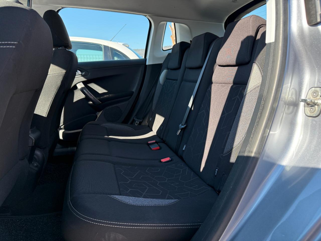 PEUGEOT 2008 2017 1.2 BENZINA 82 CV 82.000 KM