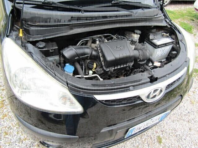 Hyundai i10 1.1 12V preparata con cura