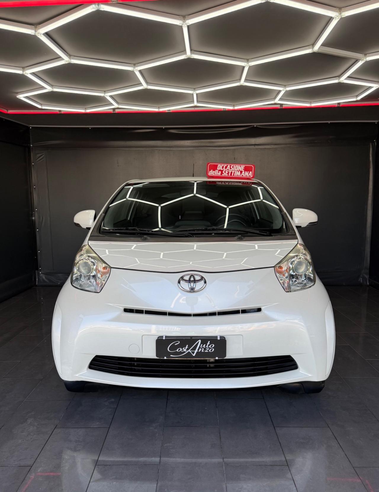 Toyota iQ 1.0 Benzina Sol 10/2010 NUOVA
