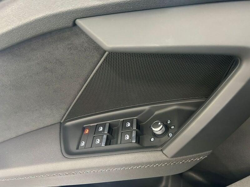 Audi A3 S3 Sedan TFSI 310 CV quattro S tronic sport attitude