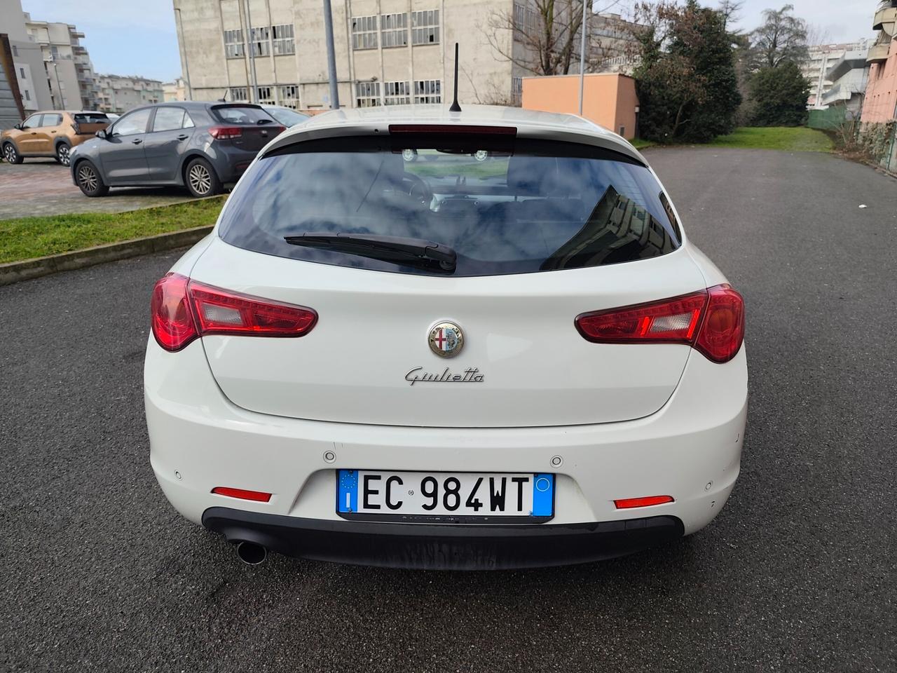 Alfa Romeo Giulietta 1.6 JTDm-2 105 Cv neopatentati