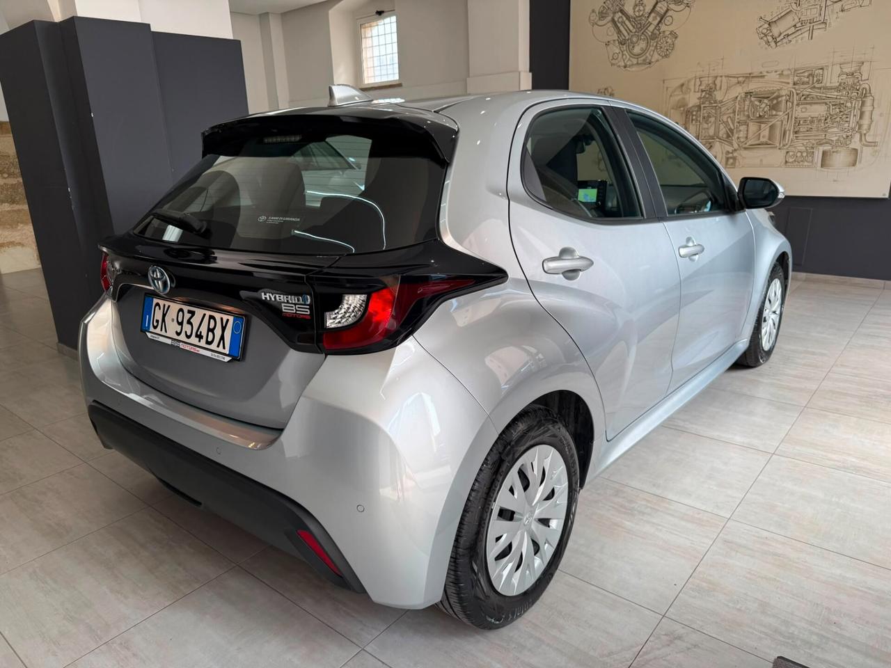 Toyota Yaris 1.5 Hybrid 5 porte Business