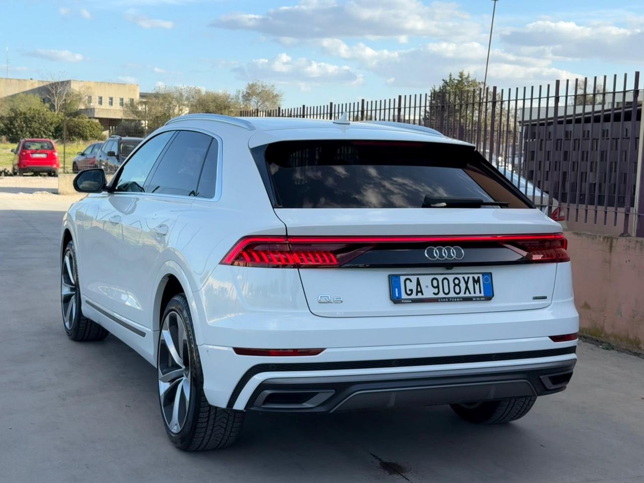 Audi Q8 50 TDI 286 CV quattro tiptronic Sport
