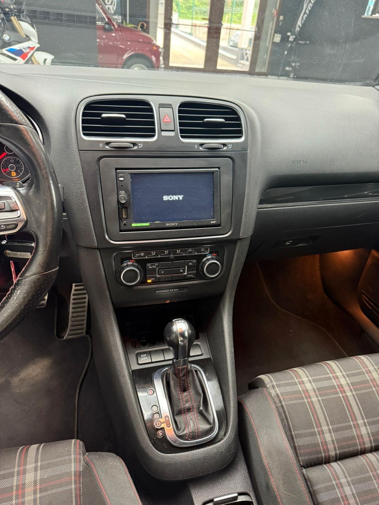 Volkswagen Golf GTI Golf 2.0 TSI DSG 3p. GTI