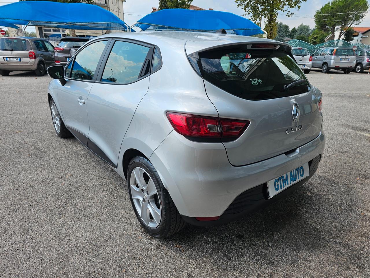 Renault Clio 1.2 75CV 5 porte - Neopatentati