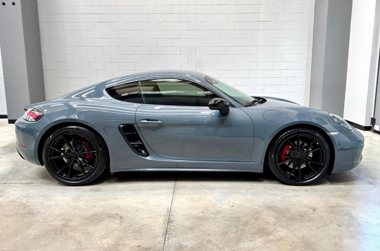 Porsche 718 Cayman 2.0