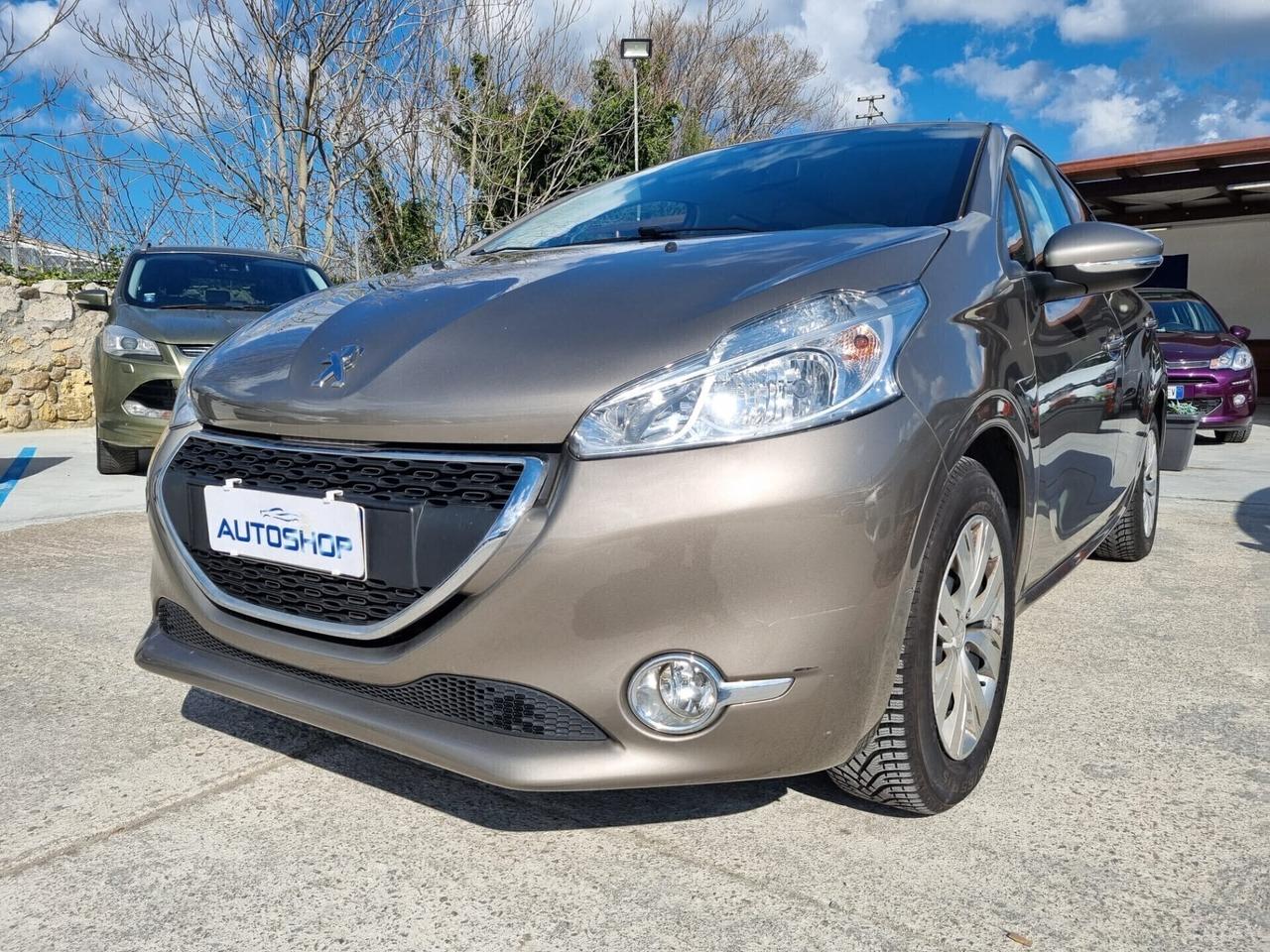 Peugeot 208 1.4 HDi 68 CV 5 porte Allure