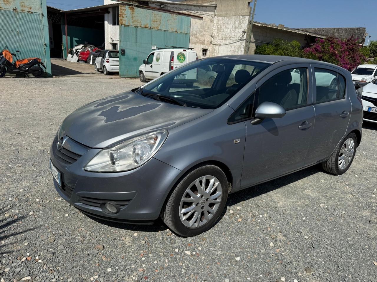 Opel Corsa 1.3 Diesel 75CV-5 porte-Neopatentati