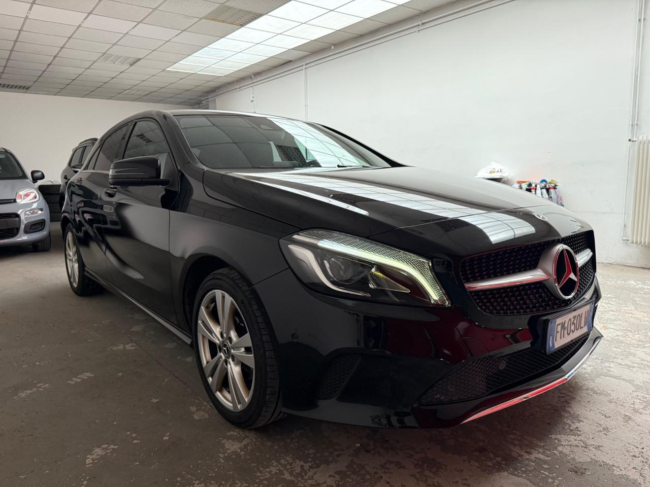 MERCEDES-BENZ 180 D PREMIUM AUTOMATIC