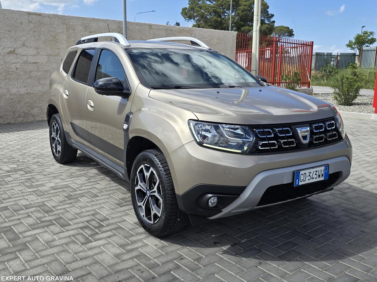 DACIA DUSTER 1.0 TCe GPL 15th ANNIVERSARY