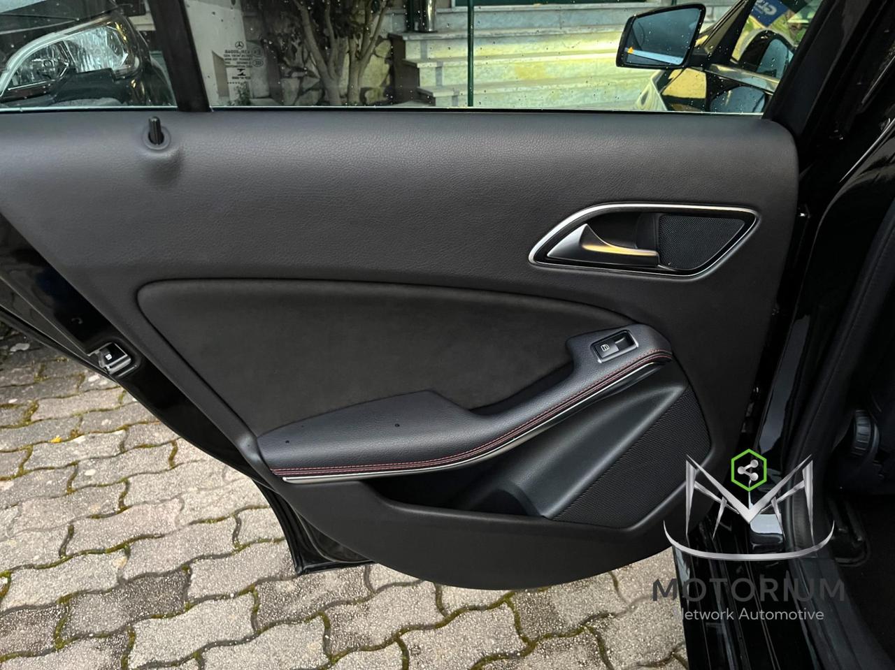 Mercedes A 180 D Premium 7G-DCT my16