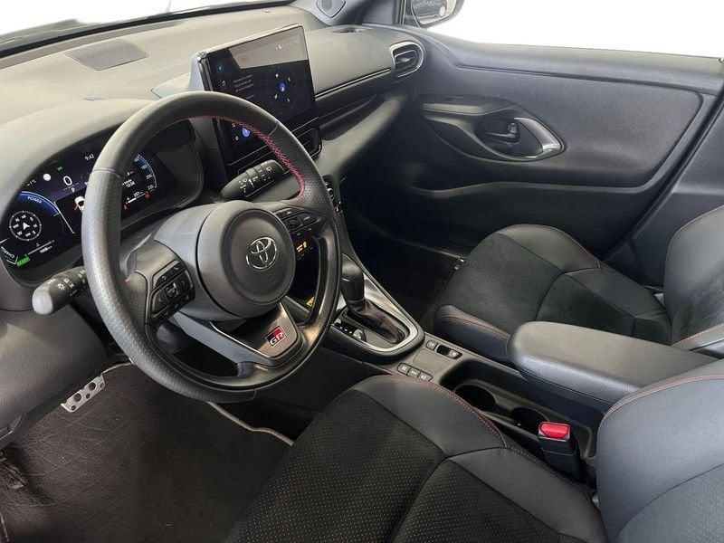 Toyota Yaris Yaris 1.5h 130 GR Sport