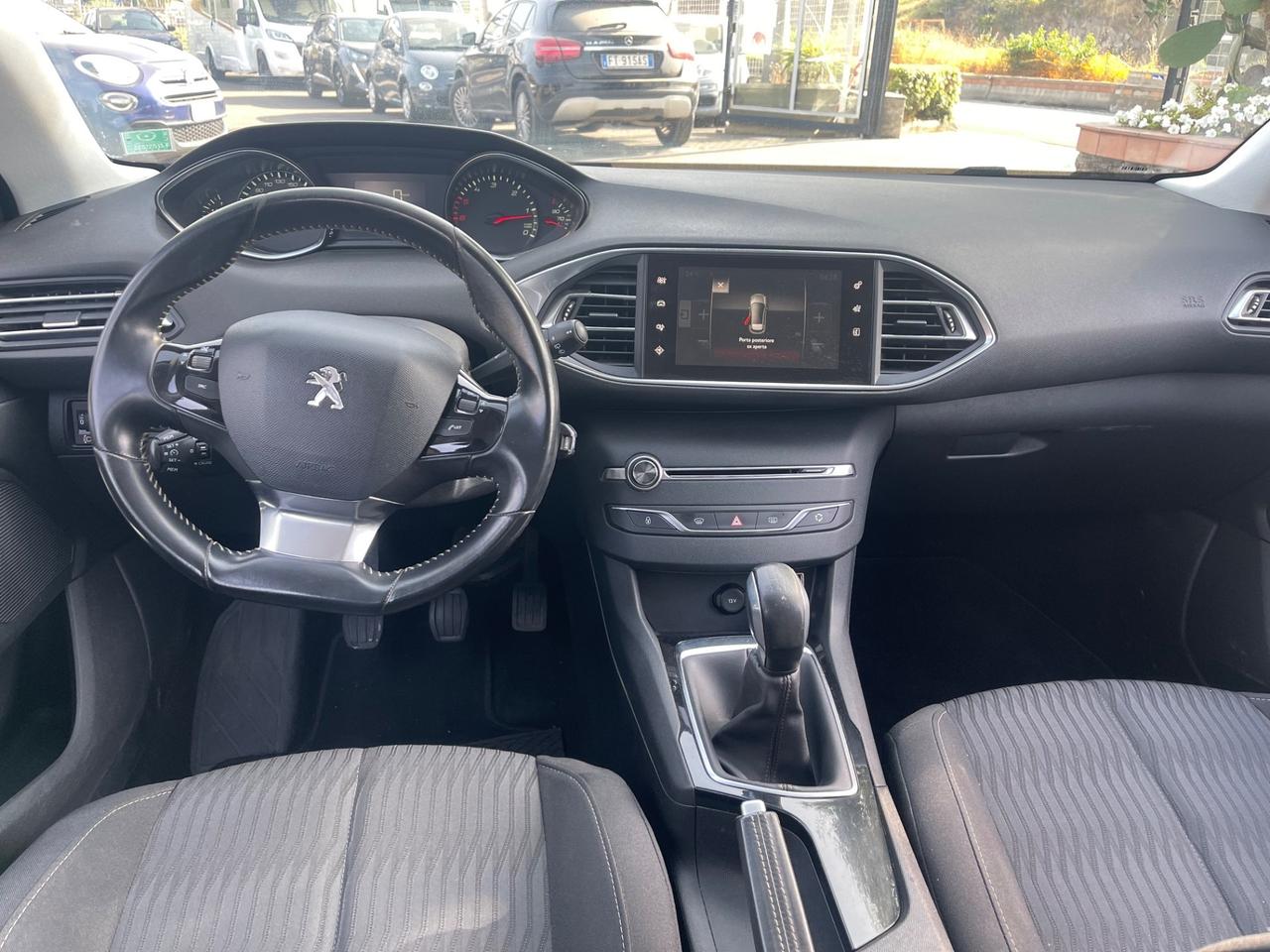 Peugeot 308 BlueHDi 120 S&S Business
