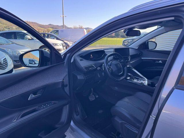 PEUGEOT 5008 130cv EAT8 ALLURE IVA ESPOSTA 7 POSTI automatica