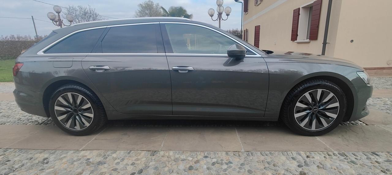 Audi A6 Avant 40 2.0 TDI quattro ultra S tronic Business Design