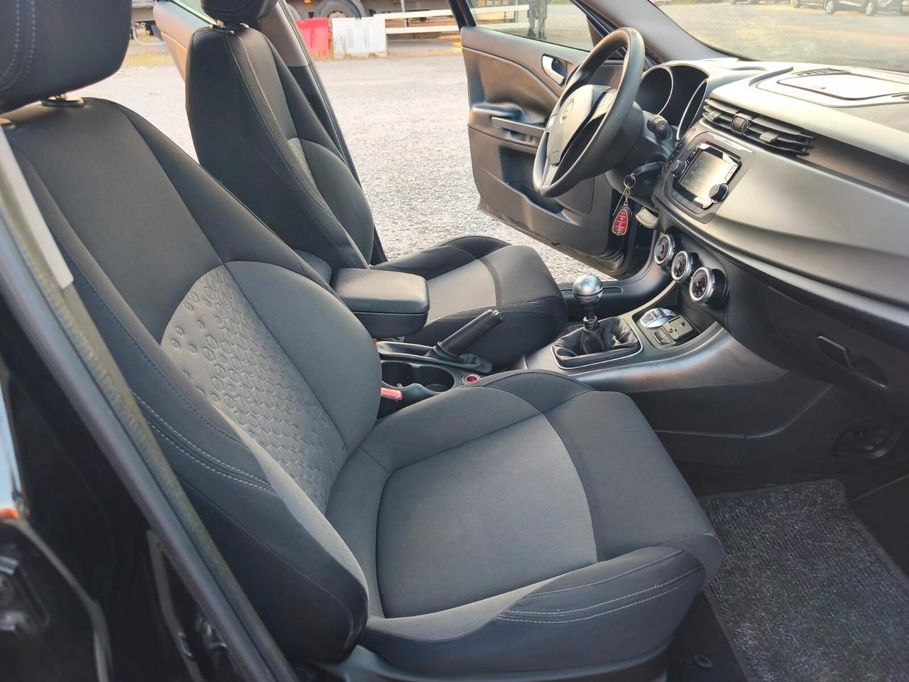 Alfa Romeo Giulietta 2015---1.4 Benzina GPL
