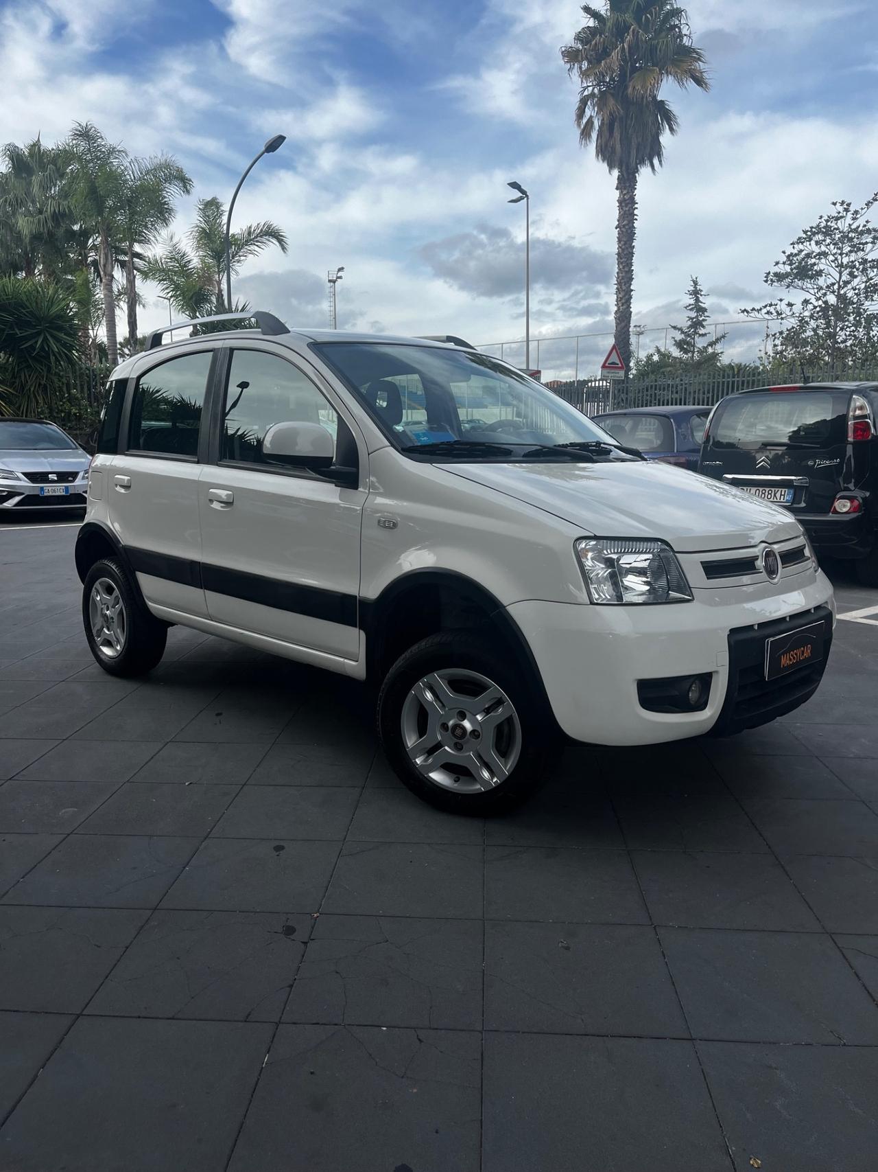 Fiat Panda 1.3 MJT 16V DPF 4x4 Climbing