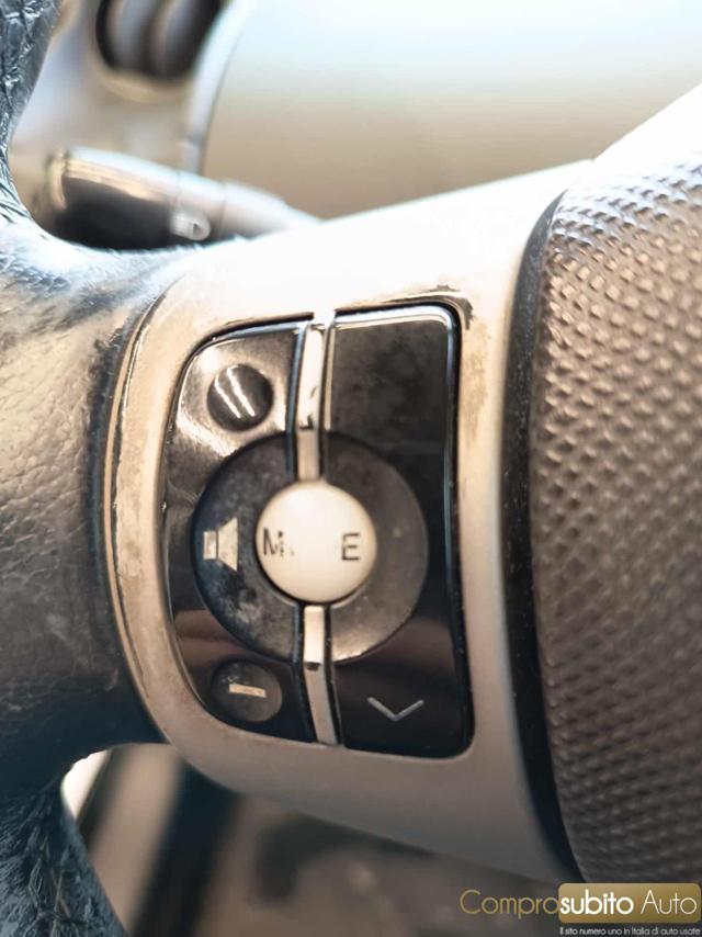 TOYOTA Yaris 1.0 5 porte