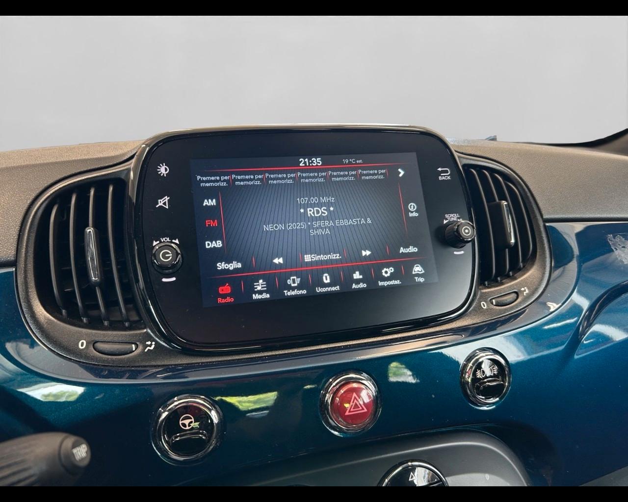 FIAT 500C III 2015 - 500C 1.0 hybrid Dolcevita 70cv