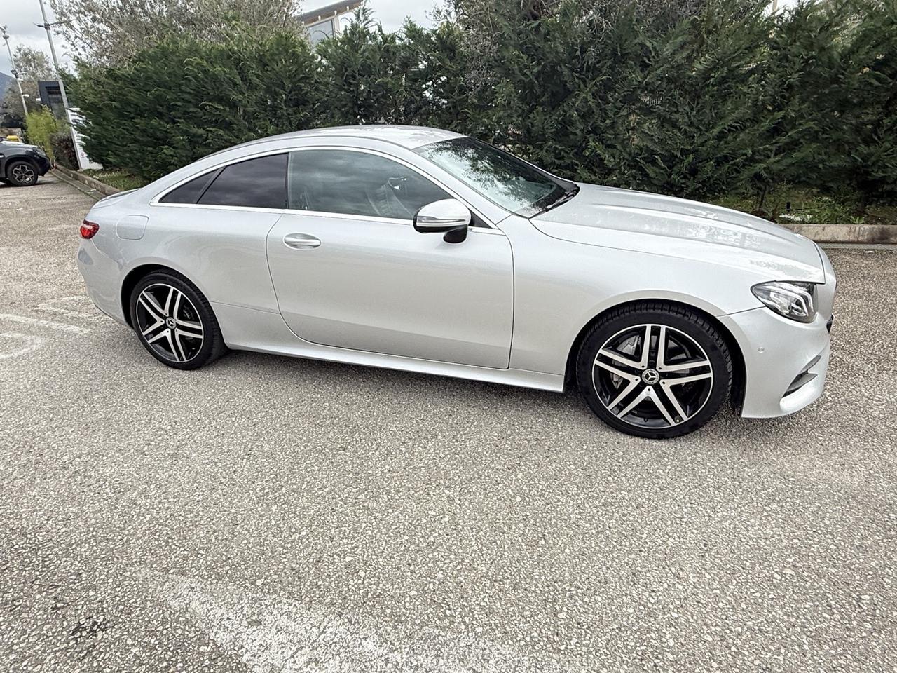 MERCEDES BENZ CLASSE E 220 coupè D AMG 4MATIC