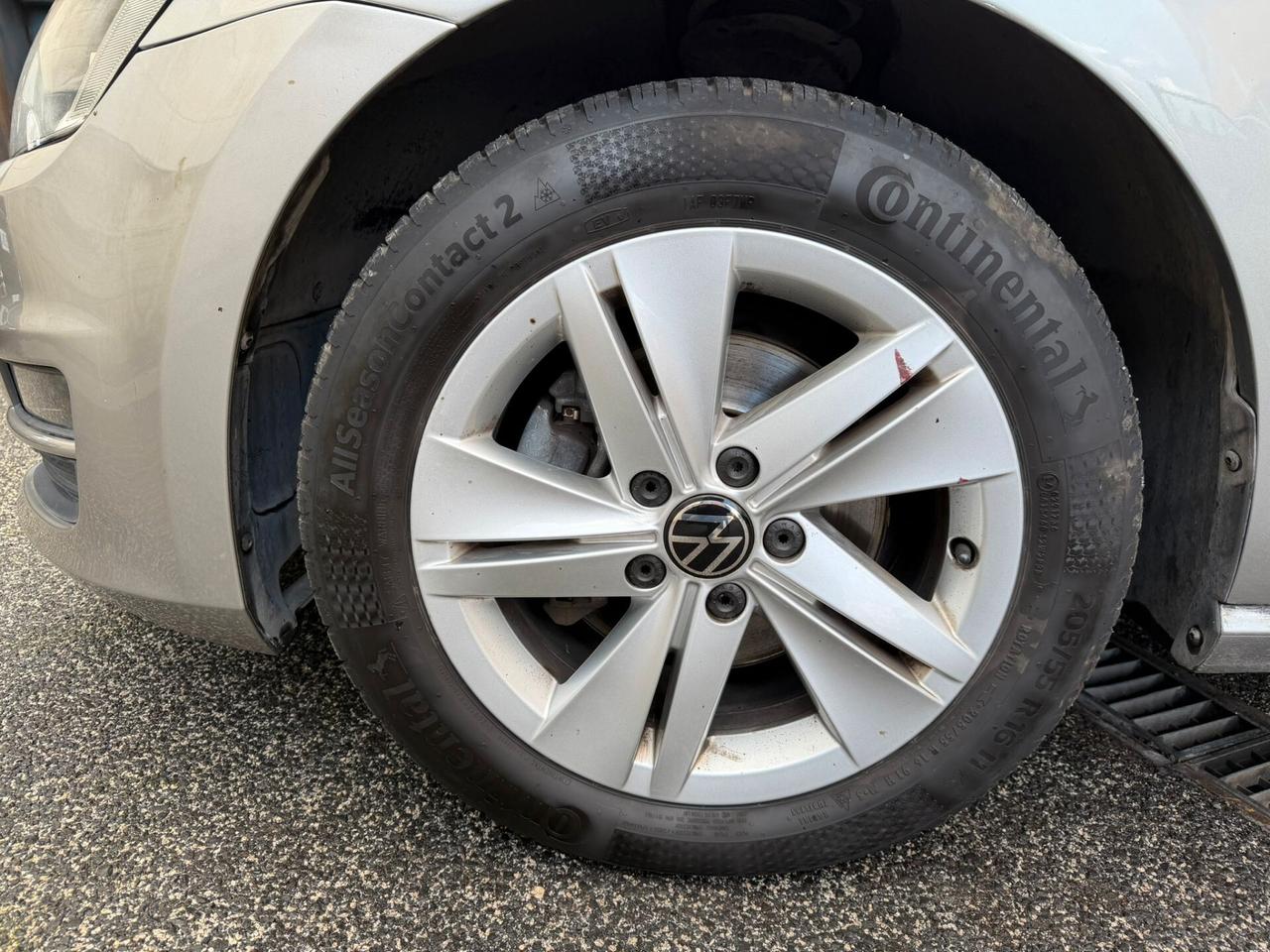 Volkswagen Golf Variant 1.6 TDI 110CV SW ***MOTORE E TURBINA NUOVI***