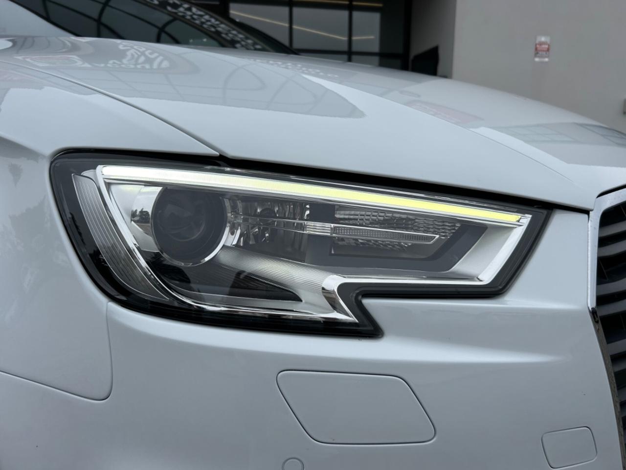 Audi A3 SPB 2.0 TDI S tronic| CERCHI 18 | LED