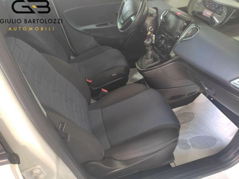 Lancia Ypsilon 1.0 FireFly 70cv S&S Hybrid GOLD PLUS