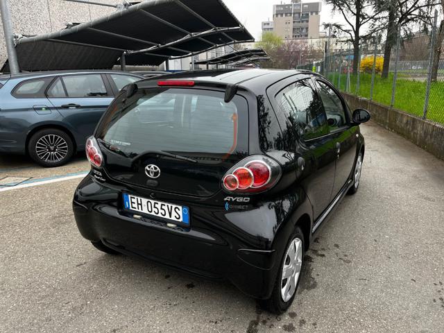 TOYOTA Aygo 1.0 12V VVT-i 5 porte Sol Connect