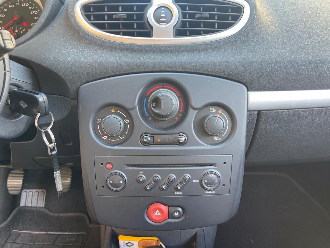 Renault Clio 1.2 16V SporTour Dynamique