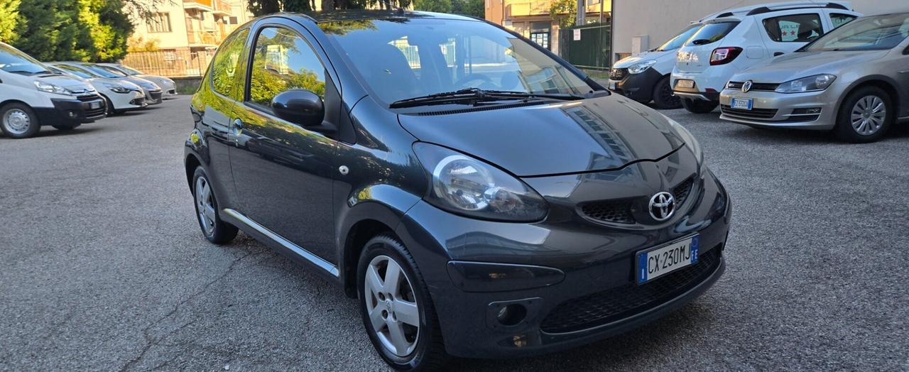 Toyota Aygo 1.0 12V VVT-i 3 porte Sol