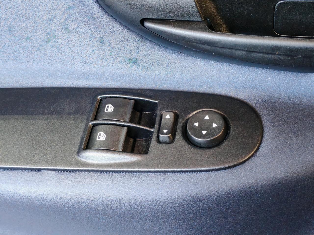 Lancia Ypsilon 1.0 FireFly Hybrid Gold