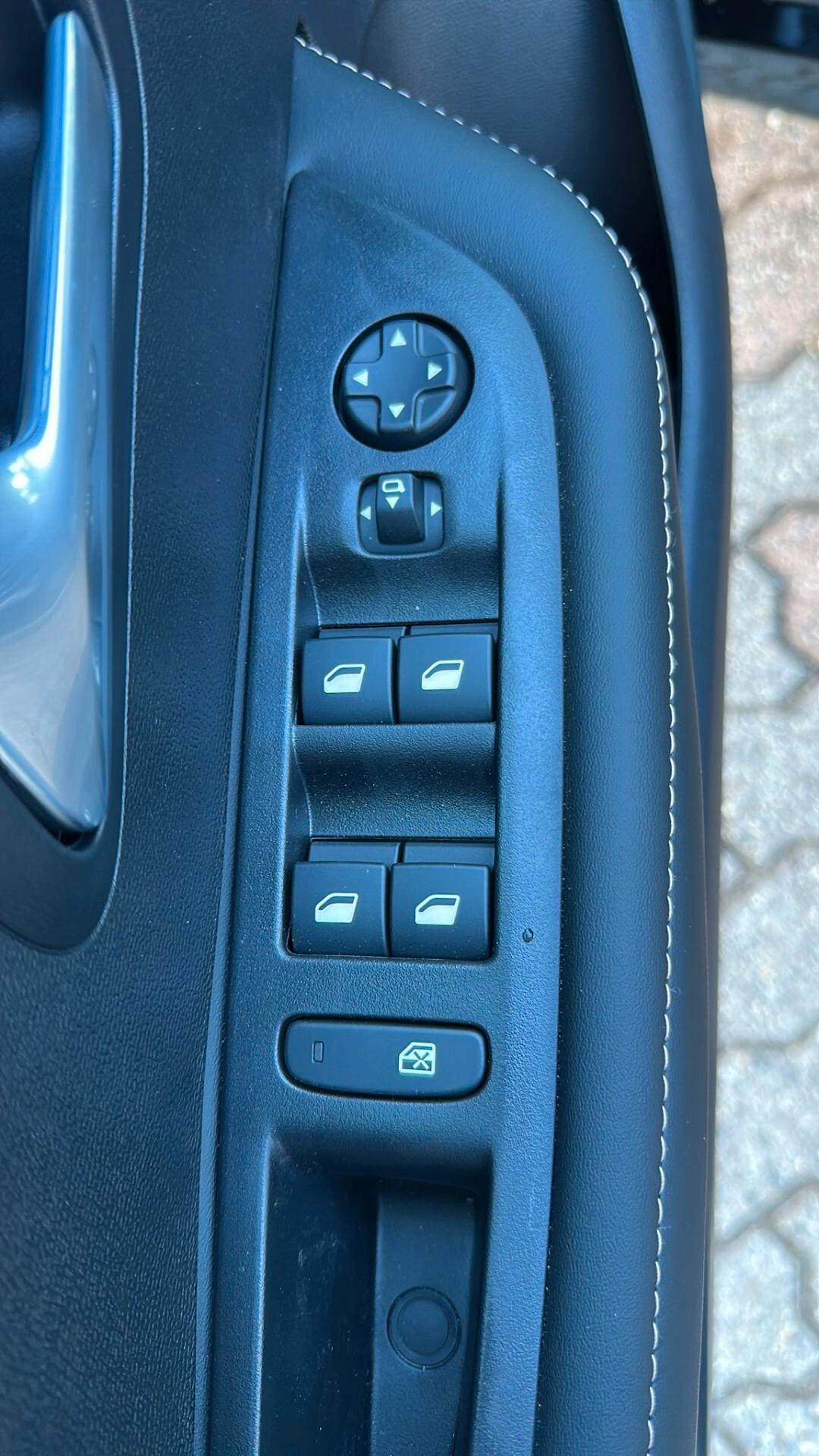 Peugeot 208 PureTech 100 Stop&Start 5 porte Allure