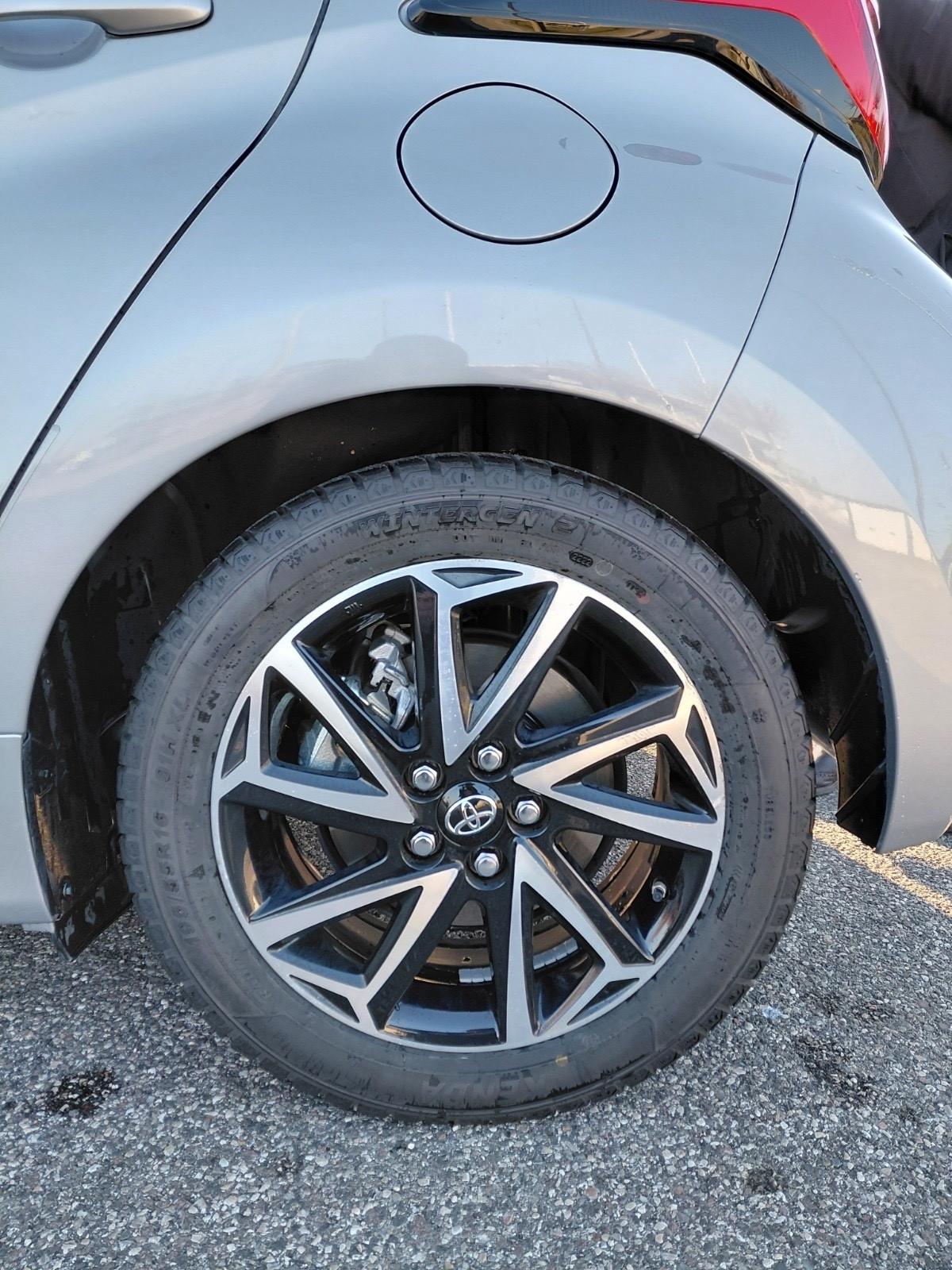 Toyota Yaris 1.5 Hybrid 5 porte Lounge