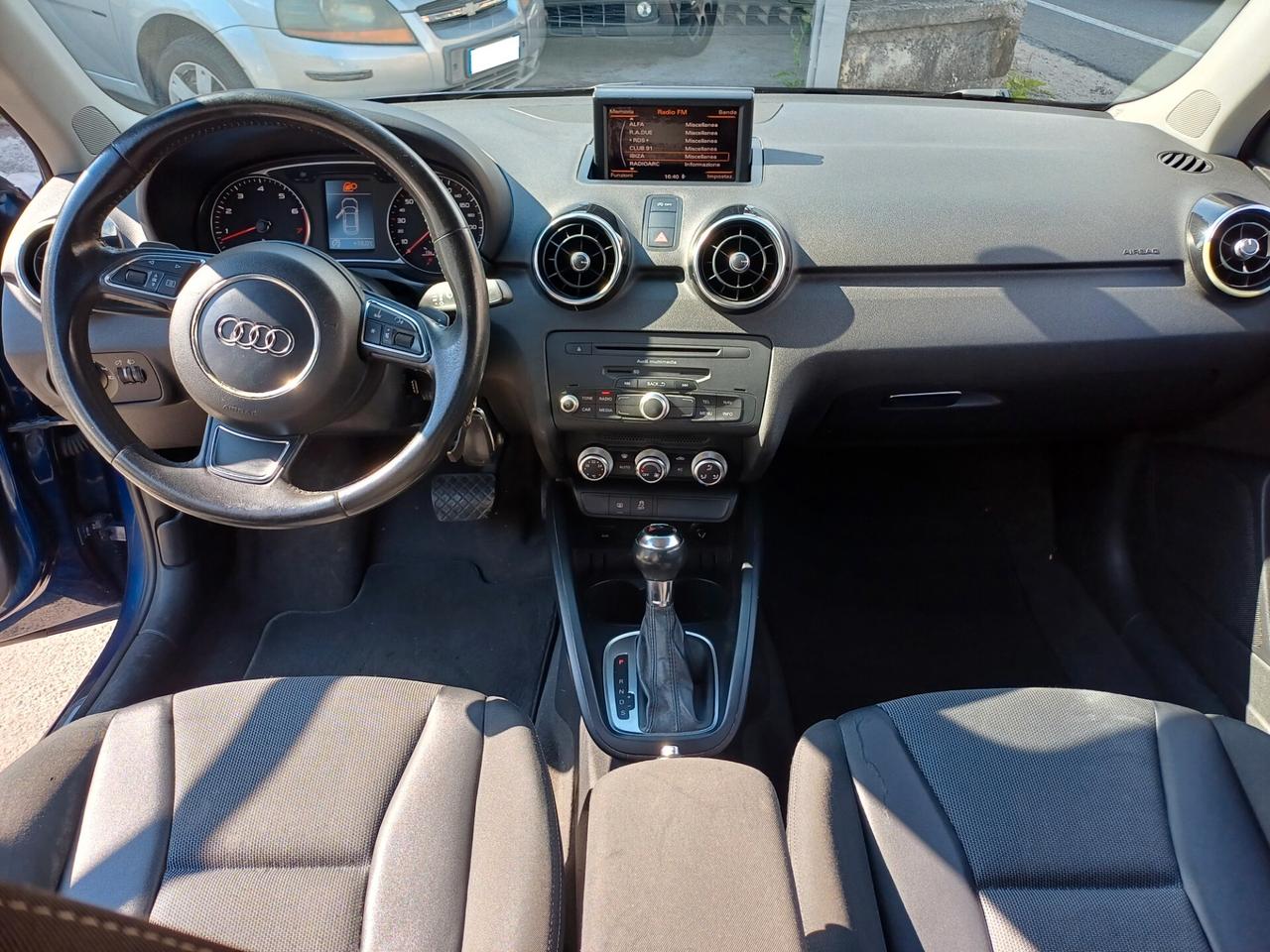 Audi A1 1.4 TFSI S tronic 119g Ambition S Line