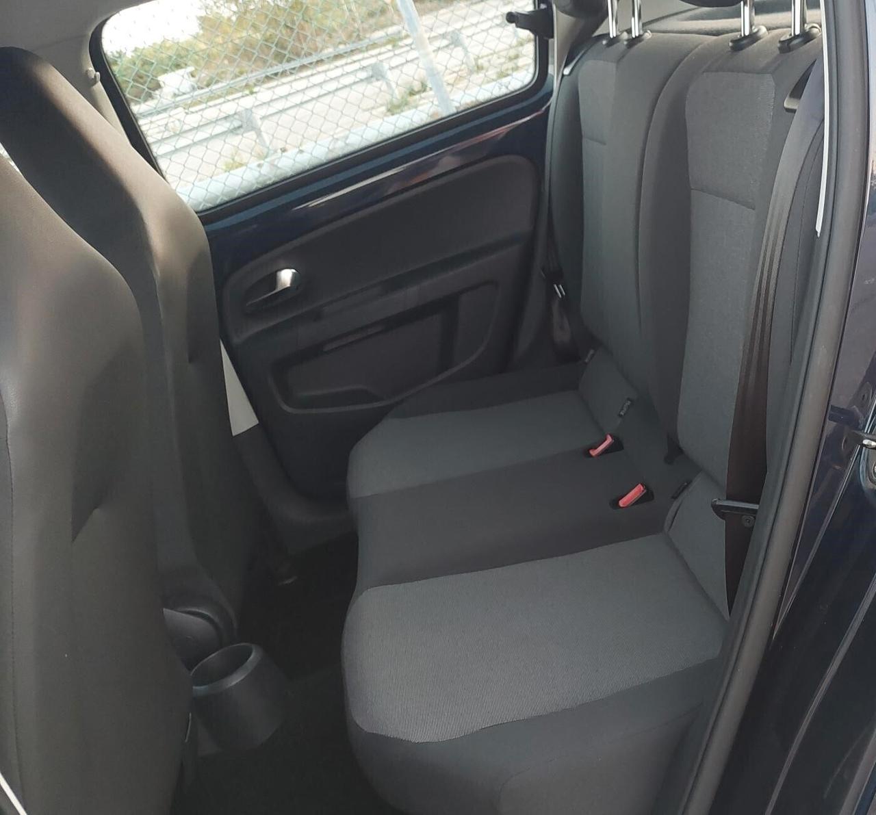 NEOPATENTATI- UNICO PROPRIETARIO-VOLKSWAGEN UP 1.0