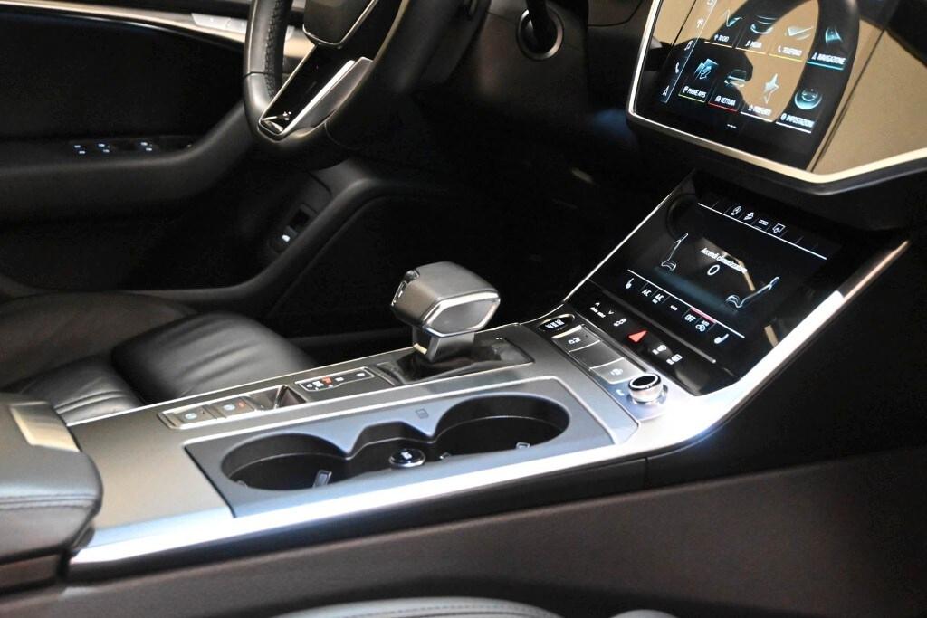 AUDI A6 5ª serie A6 Avant 40 2.0 TDI quattro u...