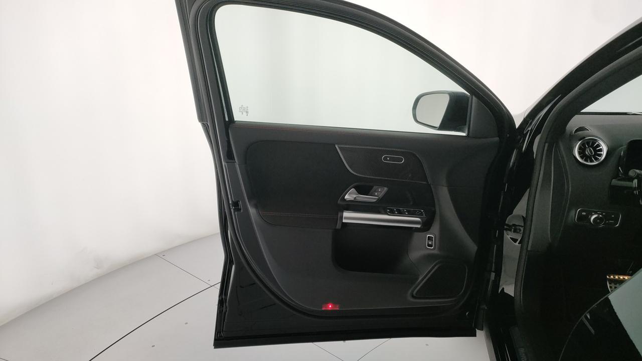 Mercedes-Benz GLA 200 d automatic