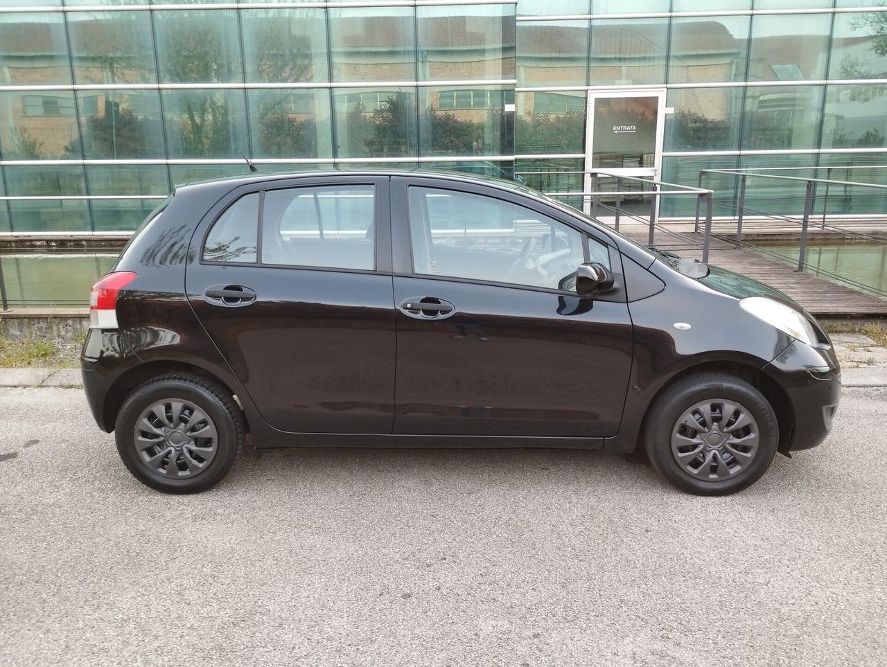 Toyota Yaris 1.0 5P OK NEOPATENTATI E 115 /2010