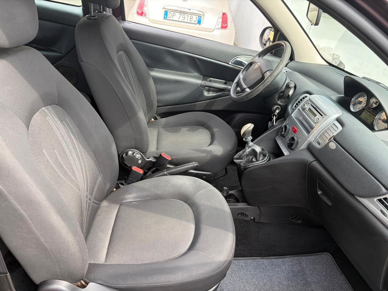 Lancia Ypsilon 1.2 69 CV Argento