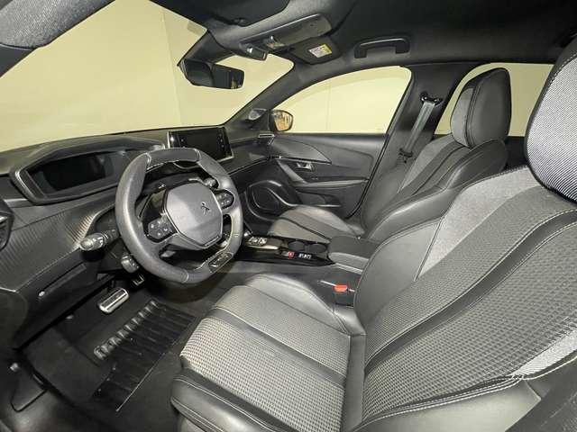 Peugeot 208 1.2 100cv GT EAT8 + Navi + Key Less + Camera