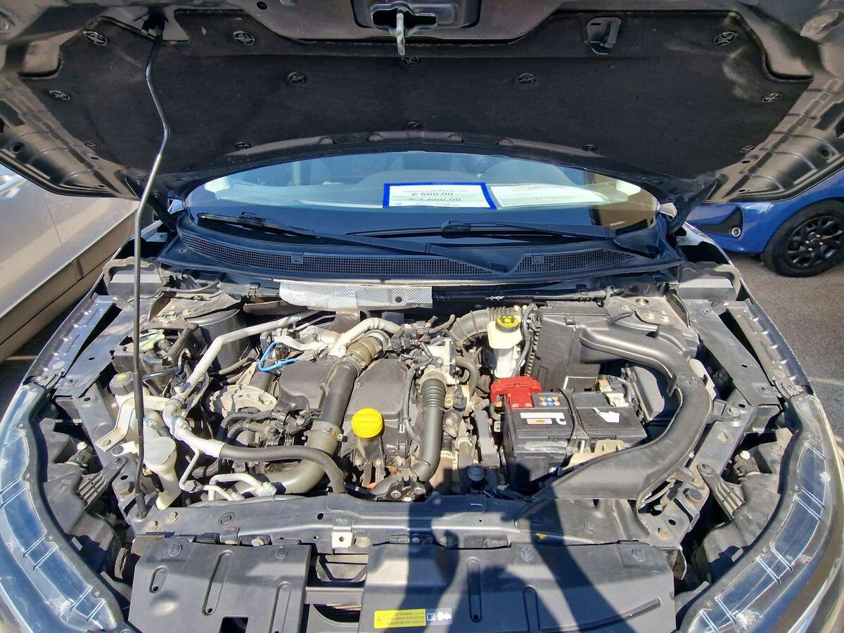 NISSAN QASHAI 1.5 DIESEL TEKNA +