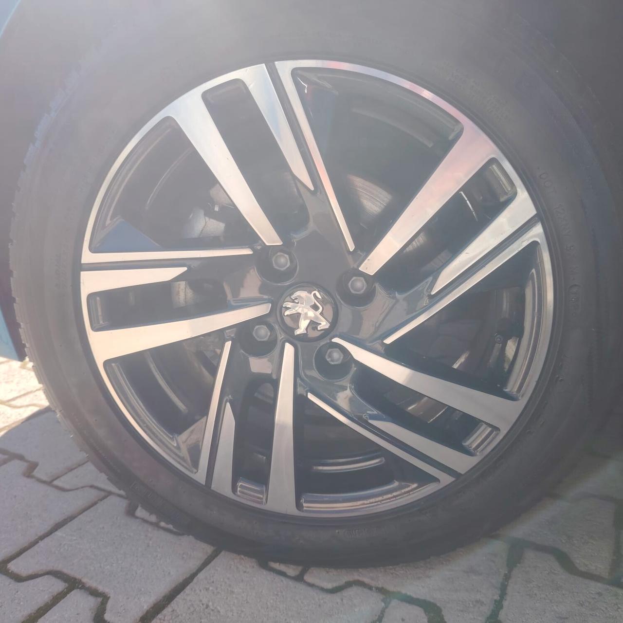 Peugeot 208 PureTech 75 Stop&Start 5 porte Like