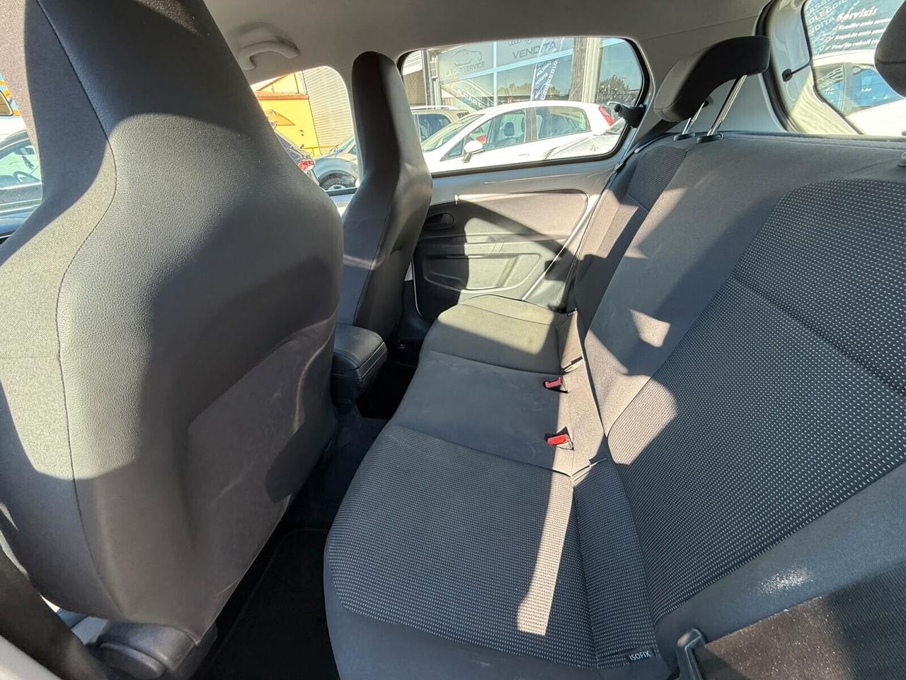 Volkswagen up! 1.0 5p. move