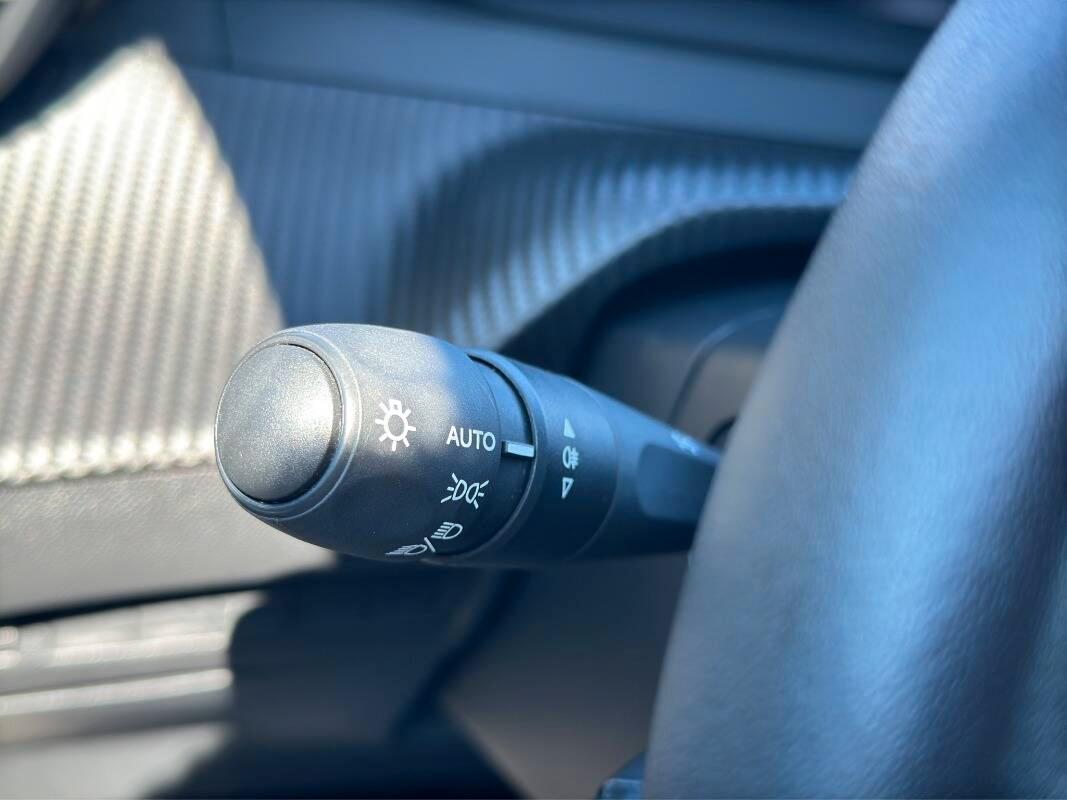 Peugeot 2008 1.2 puretech Allure s&s 130cv AUTOMATICA E CARPLAY