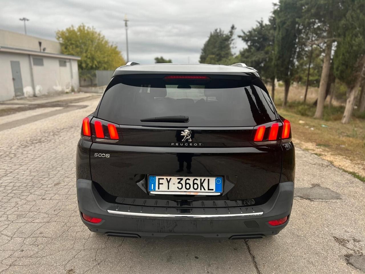 Peugeot 5008 BlueHDi 130 S&S Allure