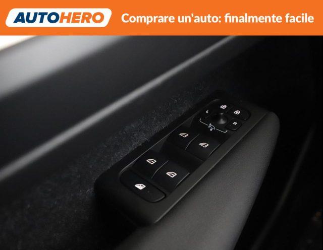 VOLVO XC40 T3 Momentum Pro