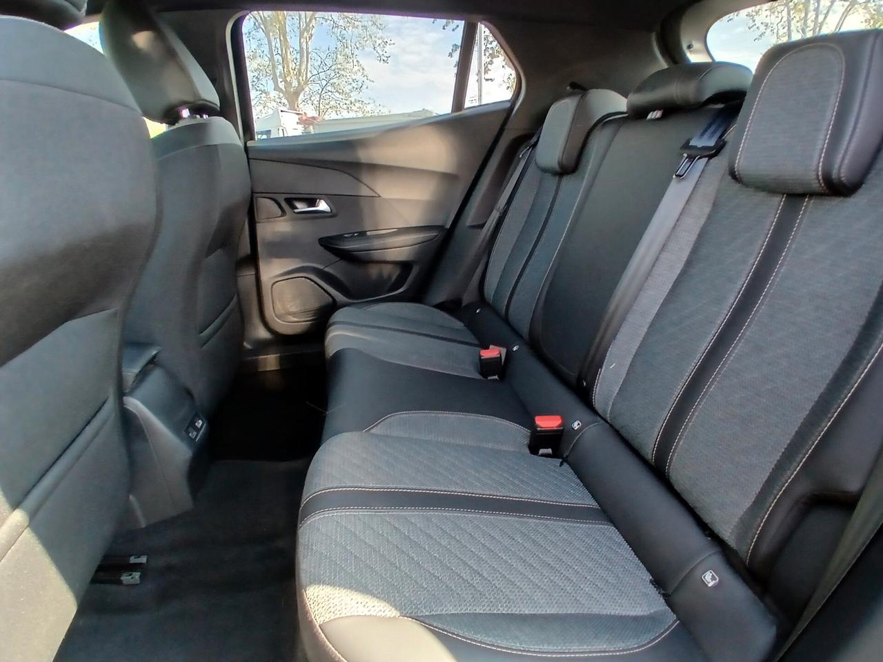 Peugeot 2008 PureTech 100 S&S Allure