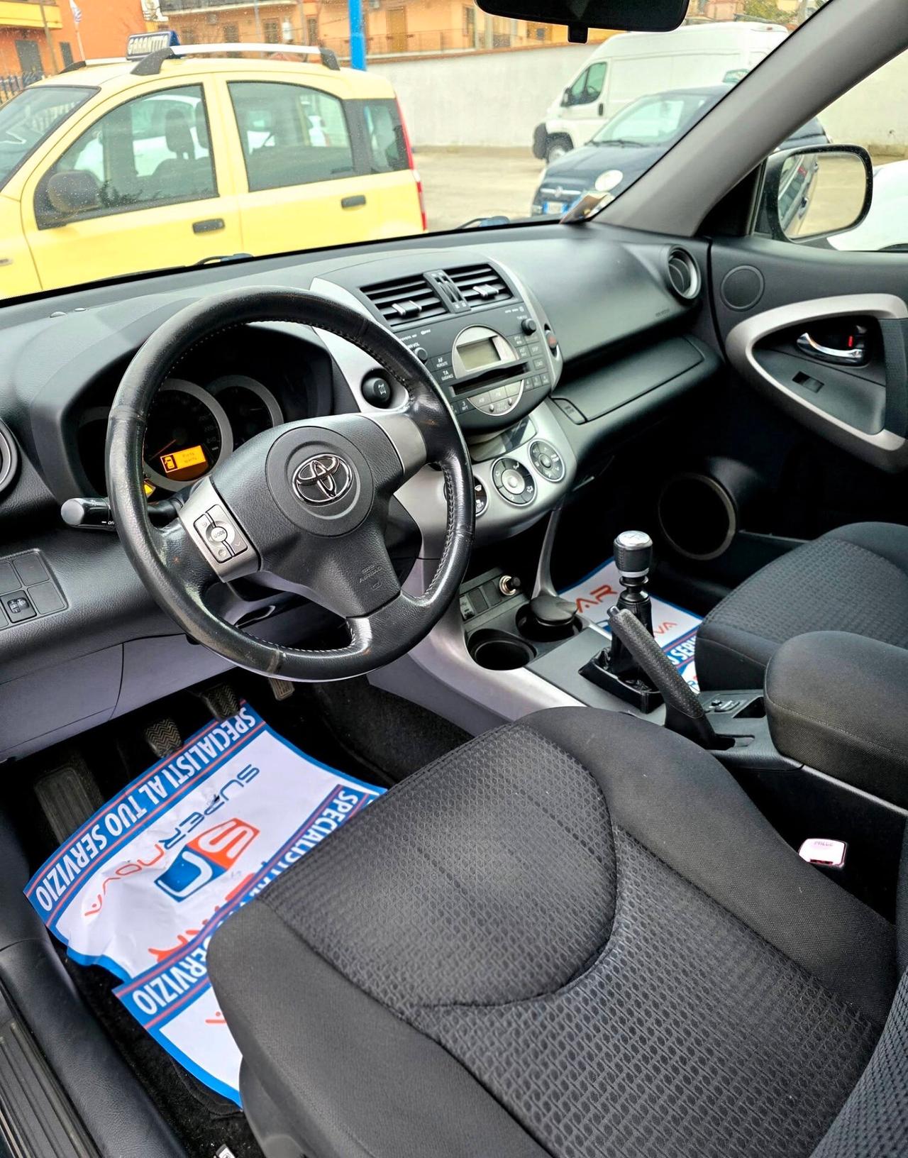 Toyota RAV4 2.2 D-4D 136 CV Sol